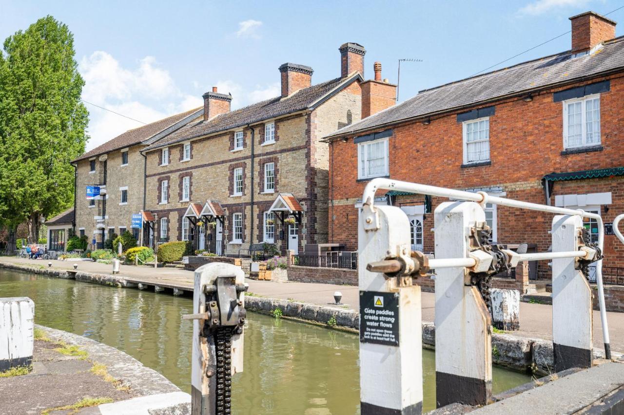4 Canalside Cottages Towcester Exterior photo